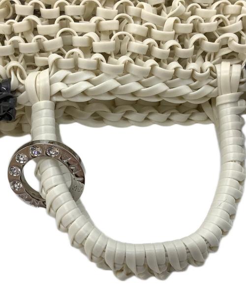 ANTEPRIMA（アンテプリマ）ANTEPRIMA (アンテプリマ) uka ミニバッグ アイボリー×シルバーの古着・服飾アイテム