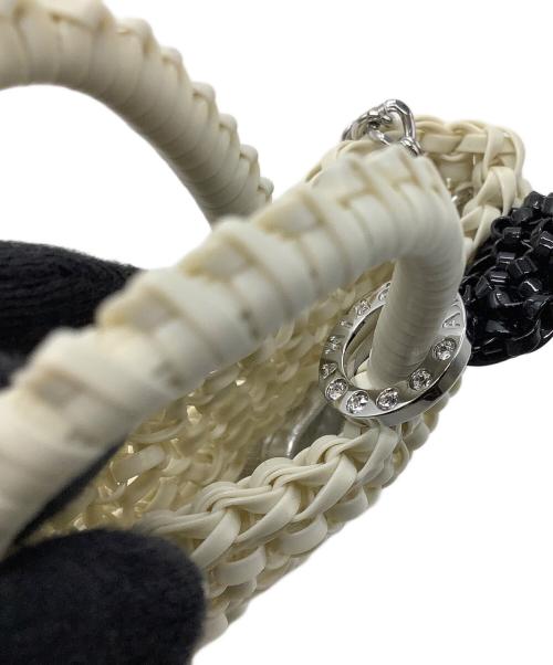 ANTEPRIMA（アンテプリマ）ANTEPRIMA (アンテプリマ) uka ミニバッグ アイボリー×シルバーの古着・服飾アイテム