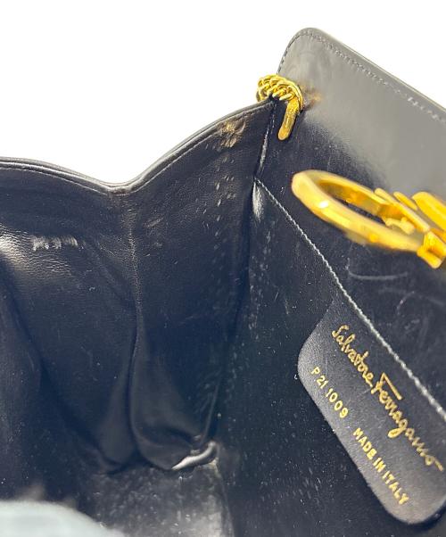 Salvatore Ferragamo（サルヴァトーレ フェラガモ）Salvatore Ferragamo (サルヴァトーレ フェラガモ) チェーンショルダーバッグ ブラックの古着・服飾アイテム