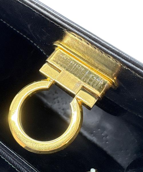 Salvatore Ferragamo（サルヴァトーレ フェラガモ）Salvatore Ferragamo (サルヴァトーレ フェラガモ) チェーンショルダーバッグ ブラックの古着・服飾アイテム