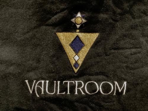 VAULTROOM（ボルトルーム）VAULTROOM (ボルトルーム) プルオーバーパーカー ブラック サイズ:XLの古着・服飾アイテム