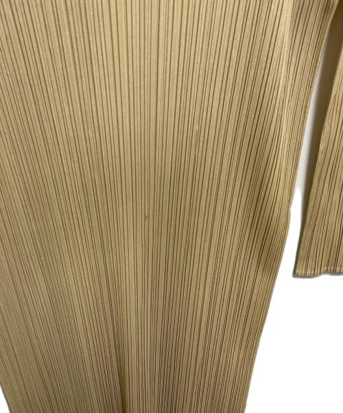 PLEATS PLEASE（プリーツプリーズ）PLEATS PLEASE (プリーツプリーズ) 長袖ワンピース ベージュ サイズ:サイズ　4の古着・服飾アイテム