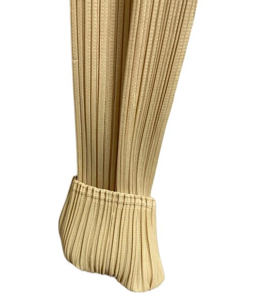 PLEATS PLEASE（プリーツプリーズ）PLEATS PLEASE (プリーツプリーズ) 長袖ワンピース ベージュ サイズ:サイズ　4の古着・服飾アイテム