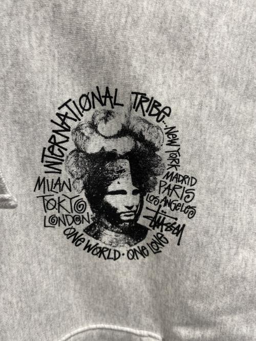 stussy（ステューシー）stussy (ステューシー) プルオーバーパーカー ホワイト サイズ:Mの古着・服飾アイテム