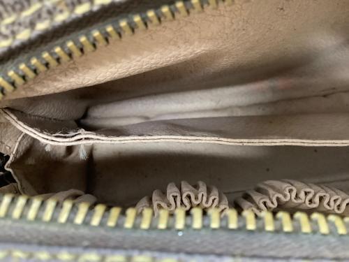 LOUIS VUITTON（ルイ ヴィトン）LOUIS VUITTON (ルイ ヴィトン) コスメポーチの古着・服飾アイテム