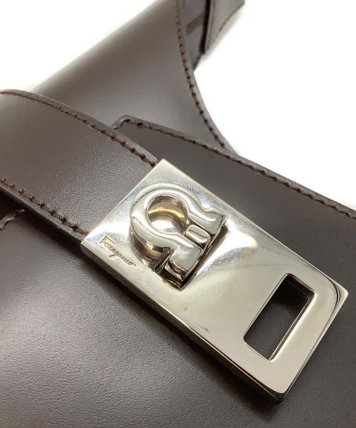 Salvatore Ferragamo（サルヴァトーレ フェラガモ）Salvatore Ferragamo (サルヴァトーレ フェラガモ) ショルダーバッグ ブラウンの古着・服飾アイテム