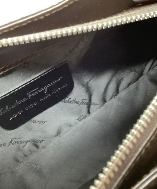 Salvatore Ferragamo（サルヴァトーレ フェラガモ）Salvatore Ferragamo (サルヴァトーレ フェラガモ) ショルダーバッグ ブラウンの古着・服飾アイテム