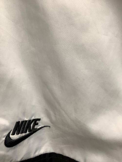 NIKE（ナイキ）NIKE (ナイキ) ウインドブレーカー ブラック×レッド×ホワイト サイズ:Lの古着・服飾アイテム