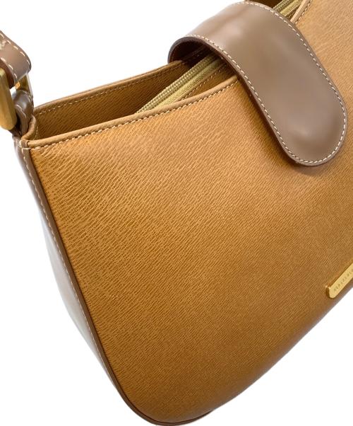 BURBERRY（バーバリー）BURBERRY (バーバリー) セミショルダーバッグ ブラウンの古着・服飾アイテム
