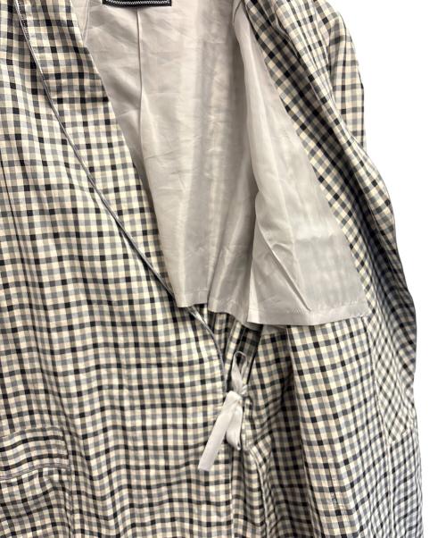 BURBERRY（バーバリー）BURBERRY (バーバリー) コート ホワイト×ブラック サイズ:Mの古着・服飾アイテム