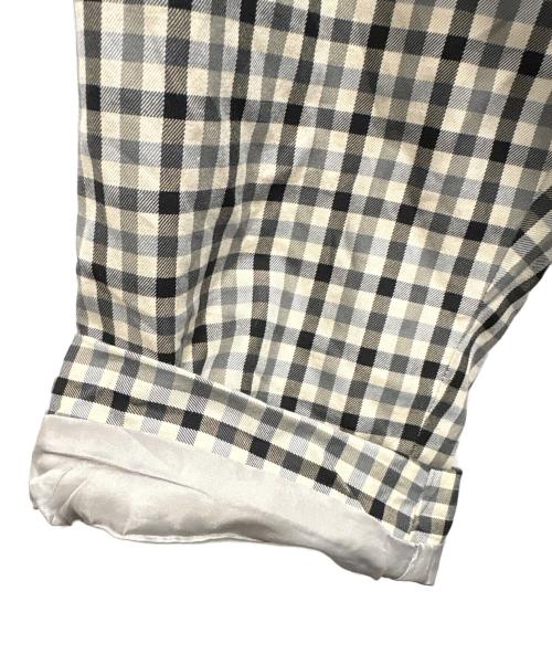 BURBERRY（バーバリー）BURBERRY (バーバリー) コート ホワイト×ブラック サイズ:Mの古着・服飾アイテム