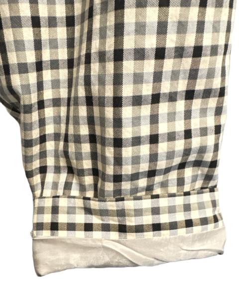BURBERRY（バーバリー）BURBERRY (バーバリー) コート ホワイト×ブラック サイズ:Mの古着・服飾アイテム