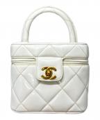 CHANELシャネル）の古着「バニティバッグ / マトラッセ」｜ホワイト