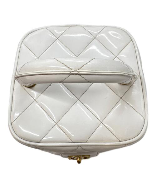 CHANEL（シャネル）CHANEL (シャネル) バニティバッグ / マトラッセ ホワイトの古着・服飾アイテム