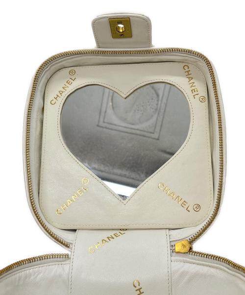 CHANEL（シャネル）CHANEL (シャネル) バニティバッグ / マトラッセ ホワイトの古着・服飾アイテム
