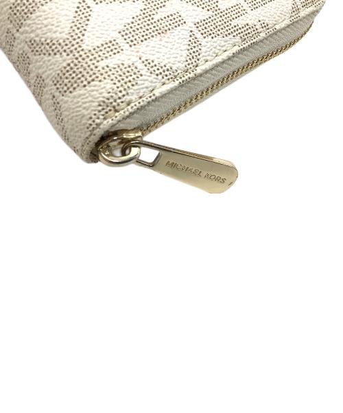 MICHAEL KORS（マイケル・コース）MICHAEL KORS (マイケル・コース) 長財布 ホワイト×ベージュの古着・服飾アイテム