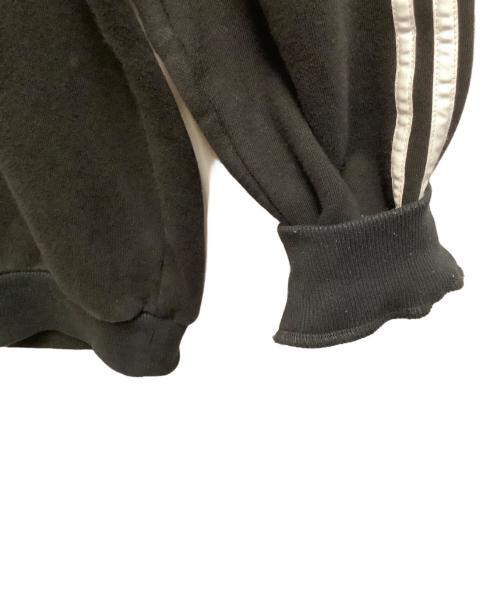 adidas（アディダス）adidas (アディダス) クルーネックスウェット ホワイト×ブラック サイズ:SIZE Oの古着・服飾アイテム