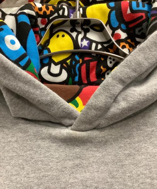 A BATHING APE（アベイシングエイプ）A BATHING APE (アベイシングエイプ) パーカー グレー×マルチカラー サイズ:Mの古着・服飾アイテム