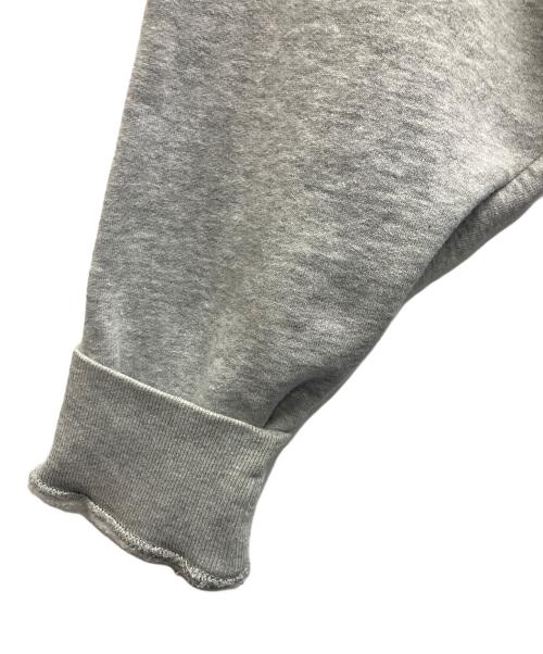 SUPREME（シュプリーム）SUPREME (シュプリーム) パーカー グレー×レッド サイズ:Mの古着・服飾アイテム