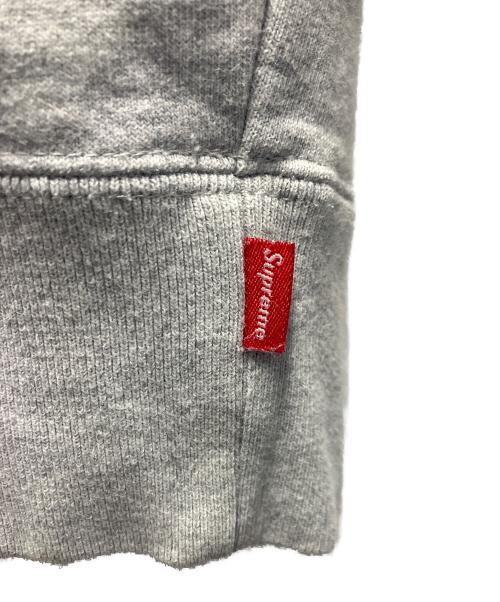 SUPREME（シュプリーム）SUPREME (シュプリーム) パーカー グレー×レッド サイズ:Mの古着・服飾アイテム