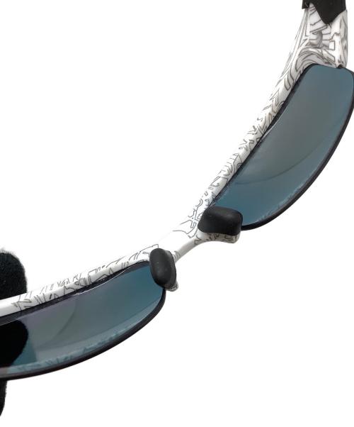 OAKLEY（オークリー）OAKLEY (オークリー) サングラス ホワイト×ブラック サイズ:53口20の古着・服飾アイテム