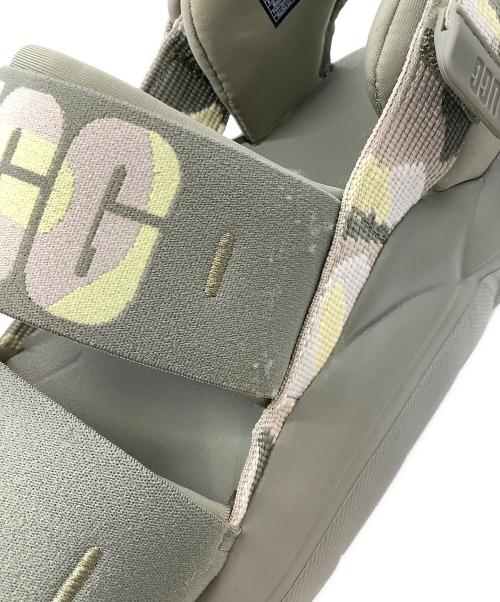 UGG（アグ）UGG (アグ) サンダル オリーブ サイズ:23.5cmの古着・服飾アイテム