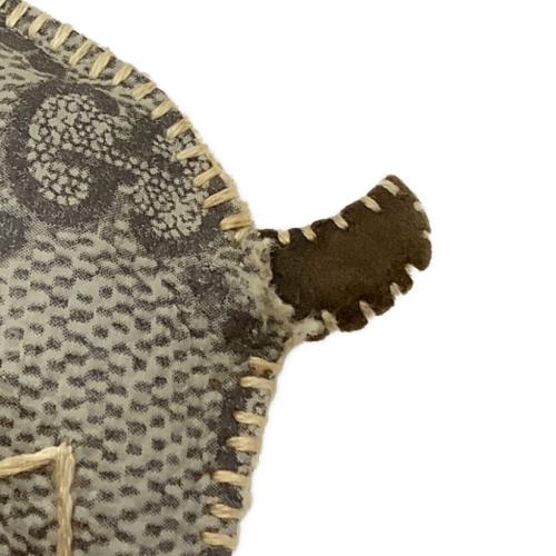 GUCCI（グッチ）GUCCI (グッチ) チャーム ベージュの古着・服飾アイテム