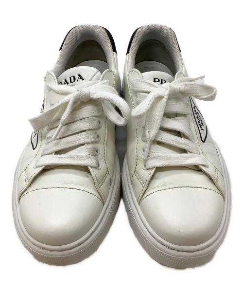 PRADA（プラダ）PRADA (プラダ) ローカットスニーカー ホワイト サイズ:5の古着・服飾アイテム
