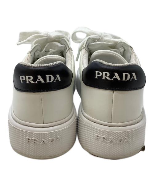 PRADA（プラダ）PRADA (プラダ) ローカットスニーカー ホワイト サイズ:5の古着・服飾アイテム