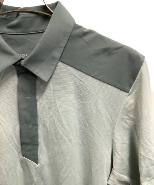ARC'TERYX（アークテリクス）ARC'TERYX (アークテリクス) ポロシャツ グレー サイズ:Mの古着・服飾アイテム