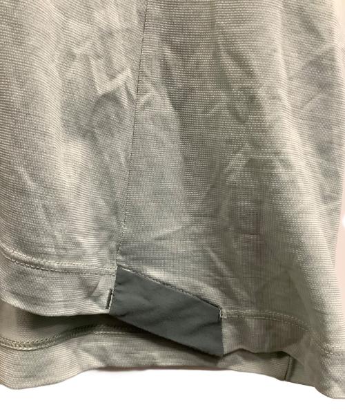 ARC'TERYX（アークテリクス）ARC'TERYX (アークテリクス) ポロシャツ グレー サイズ:Mの古着・服飾アイテム