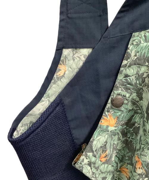 Columbia（コロンビア）Columbia (コロンビア) グリーンパインズベスト ネイビー×グリーン サイズ:Mの古着・服飾アイテム