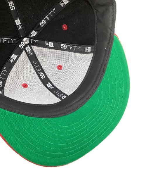 New Era（ニューエラ）New Era (ニューエラ) キャップ レッド×ホワイト×ブラック サイズ:57.7cmの古着・服飾アイテム