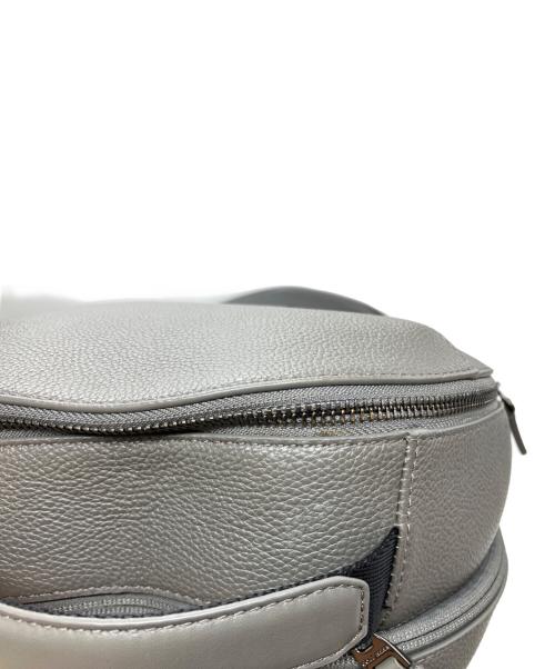 COLE HAAN（コールハーン）COLE HAAN (コールハーン) レザーリュック グレー×ブラックの古着・服飾アイテム
