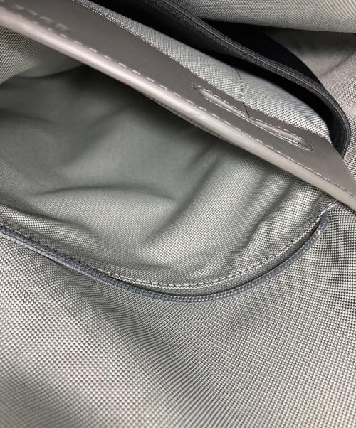 COLE HAAN（コールハーン）COLE HAAN (コールハーン) レザーリュック グレー×ブラックの古着・服飾アイテム