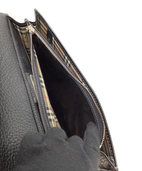 BURBERRY（バーバリー）BURBERRY (バーバリー) クラッチバッグ ブラックの古着・服飾アイテム
