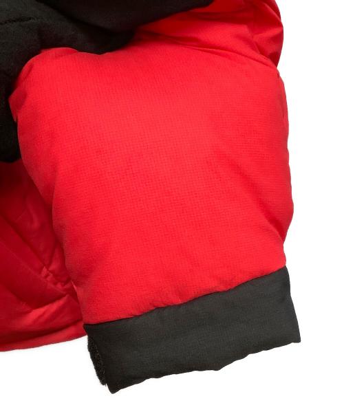 THE NORTH FACE（ザ ノース フェイス）THE NORTH FACE (ザ ノース フェイス) ダウンジャケット レッド×ブラック サイズ:Mの古着・服飾アイテム