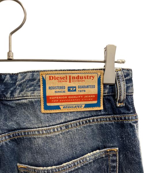 DIESEL（ディーゼル）DIESEL (ディーゼル) デニムパンツ スカイブルー サイズ:SIZE W28の古着・服飾アイテム