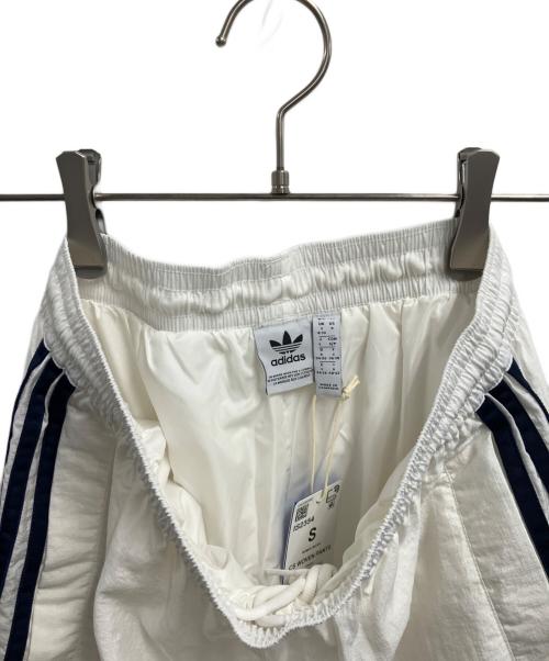 adidas（アディダス）adidas (アディダス) パンツ ホワイト サイズ:Sの古着・服飾アイテム