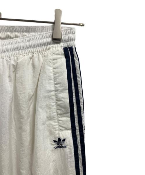 adidas（アディダス）adidas (アディダス) パンツ ホワイト サイズ:Sの古着・服飾アイテム