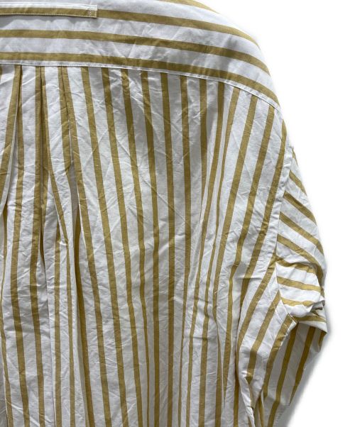 ticca（ティッカ）TICCA (ティッカ) シャツワンピース ホワイト×ベージュ サイズ:FREEの古着・服飾アイテム