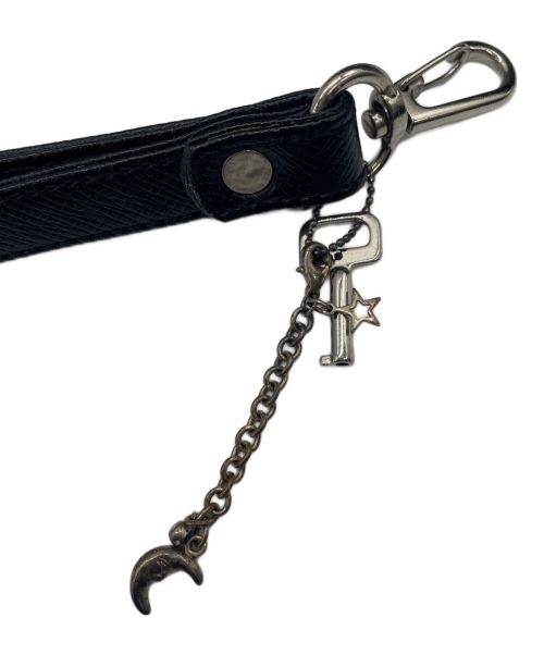 Yves Saint Laurent（イヴサンローラン）Yves Saint Laurent (イヴサンローラン) 型押しクラッチバッグ ブラックの古着・服飾アイテム