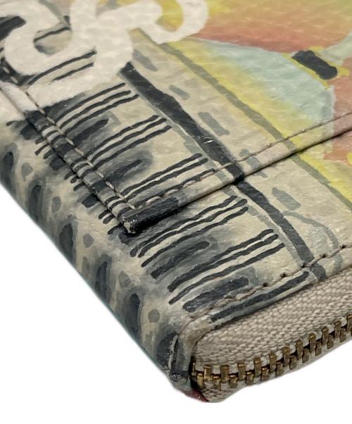 IANNE（イアンヌ）IANNE (イアンヌ) ラウンドファスナー長財布/トラベルパリシリーズ マルチカラーの古着・服飾アイテム