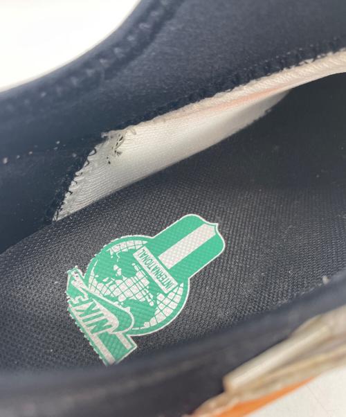 NIKE（ナイキ）NIKE (ナイキ) スニーカー ホワイト×グリーン サイズ:28cmの古着・服飾アイテム