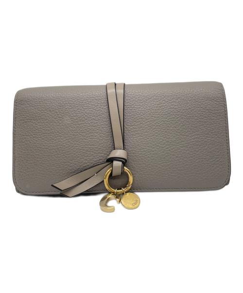 Chloe（クロエ）Chloe (クロエ) alphabetフラップ付ウォレット グレー×ゴールドの古着・服飾アイテム