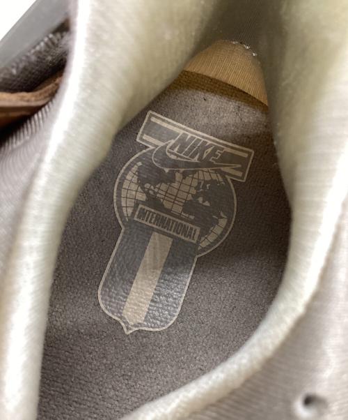 NIKE（ナイキ）NIKE (ナイキ) stussy (ステューシー) NIKE　stussy　スニーカー ベージュ×ブラウン サイズ:28ｃｍの古着・服飾アイテム