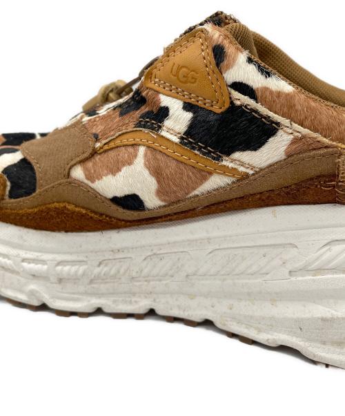 UGG（アグ）UGG (アグ) スニーカー ホワイト×ブラウン サイズ:24.5cmの古着・服飾アイテム