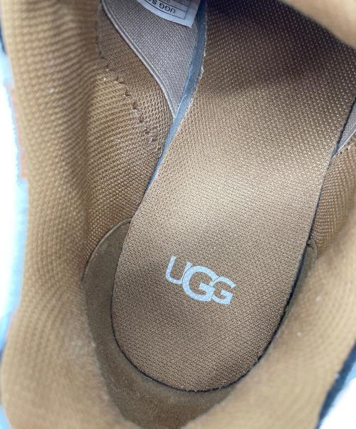 UGG（アグ）UGG (アグ) スニーカー ホワイト×ブラウン サイズ:24.5cmの古着・服飾アイテム