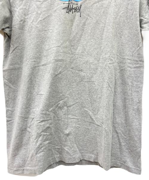 stussy（ステューシー）stussy (ステューシー) ショーンロゴカットソー グレー×ブルー サイズ:Mの古着・服飾アイテム