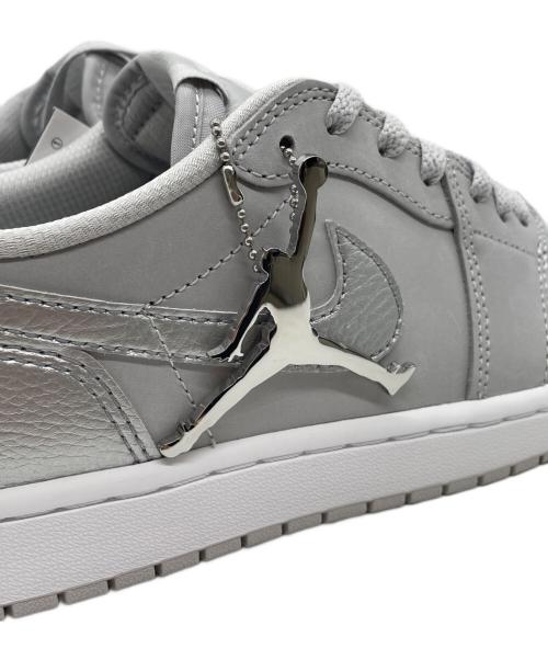 NIKE（ナイキ）NIKE (ナイキ) ローカットスニーカー グレー×シルバー サイズ:27.5cmの古着・服飾アイテム